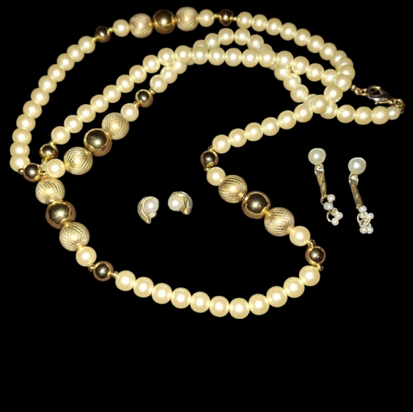3 piece lot necklace faux pearl and goldtone and earrings nwt - Picture 2 of 8